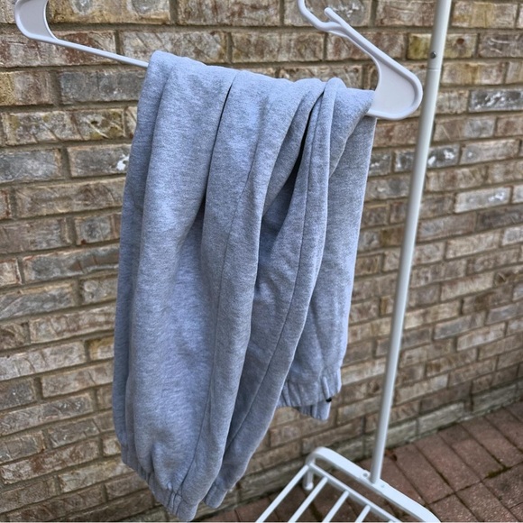 Brandy Melville sweatpants - Picture 2 of 5